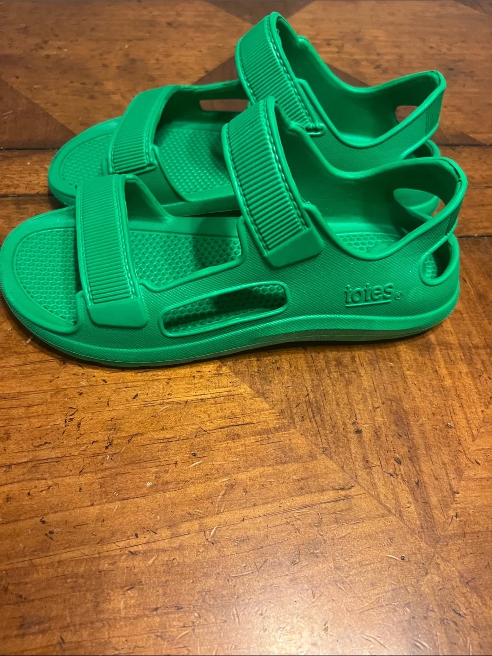 totes Bright Green Adjustable Kids Sandals